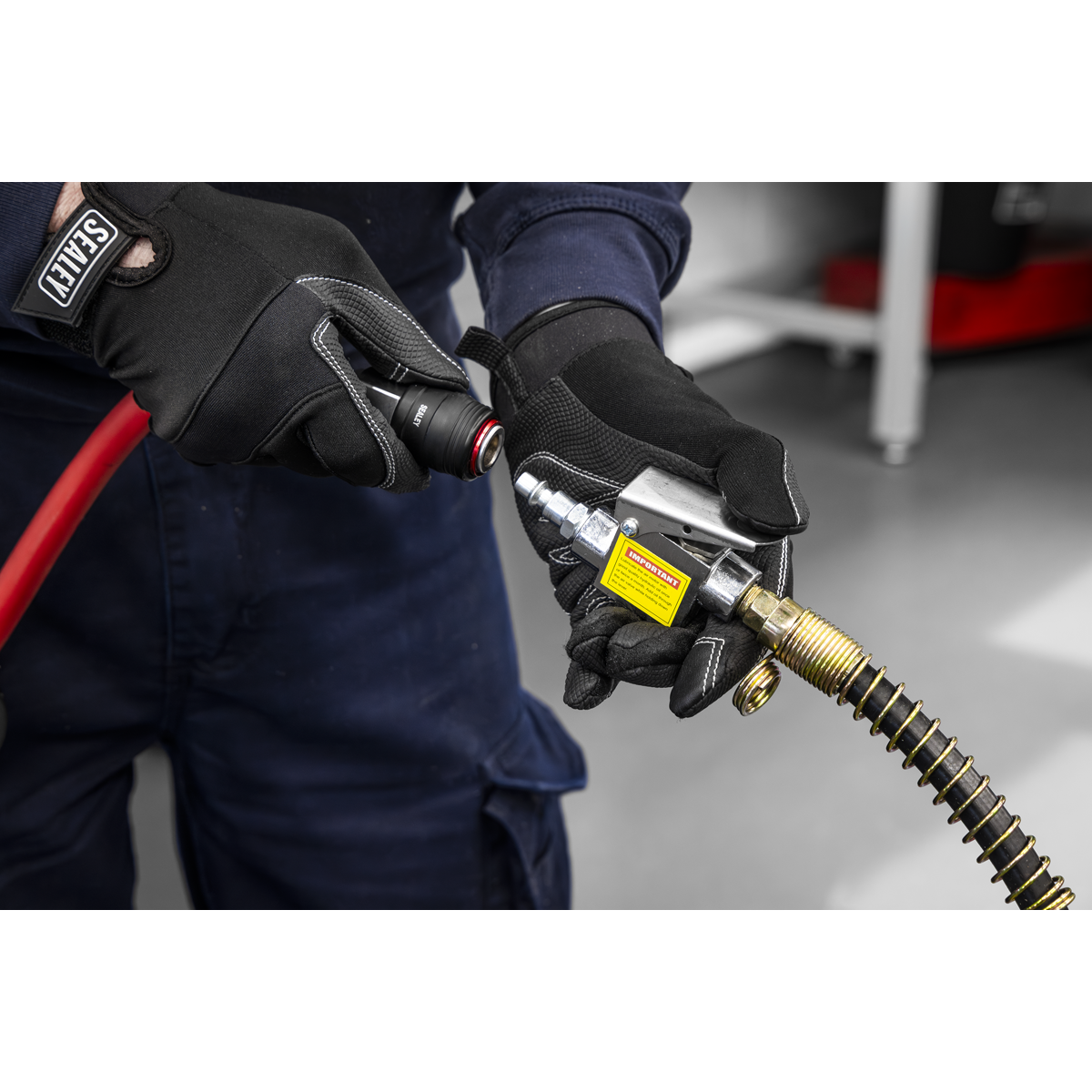 Sealey Viking Professional Long Reach Air/Manual Operation Trolley Jack with Rocket Lift 6 Tonne 6001A