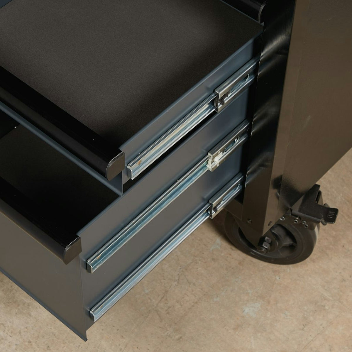 BUNKER 10 Drawer Roller Workstation with Workbench, 56", Grey 27267 - image 6