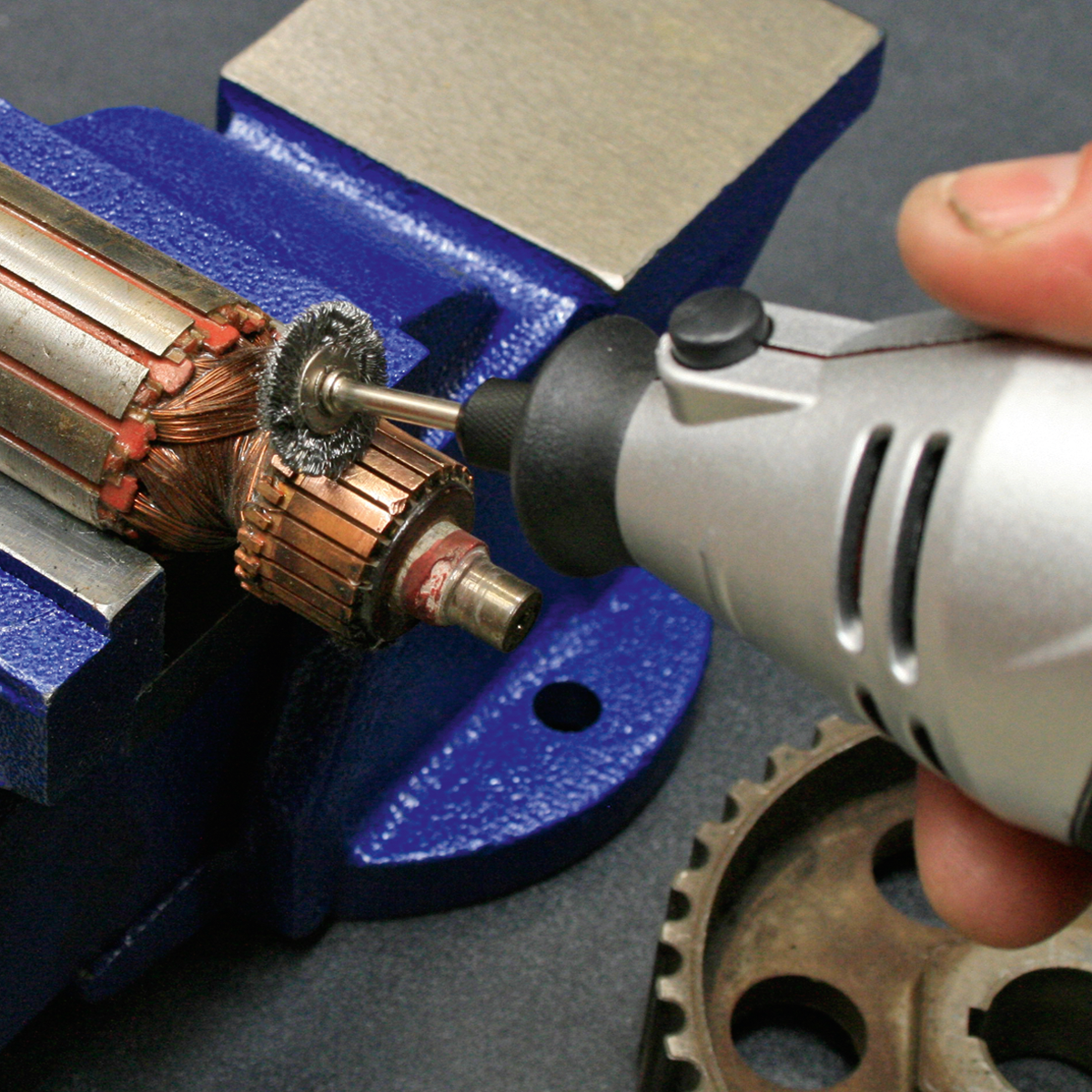 Sealey Multipurpose Rotary Tool & Engraver Kit 230V 219pc E5188