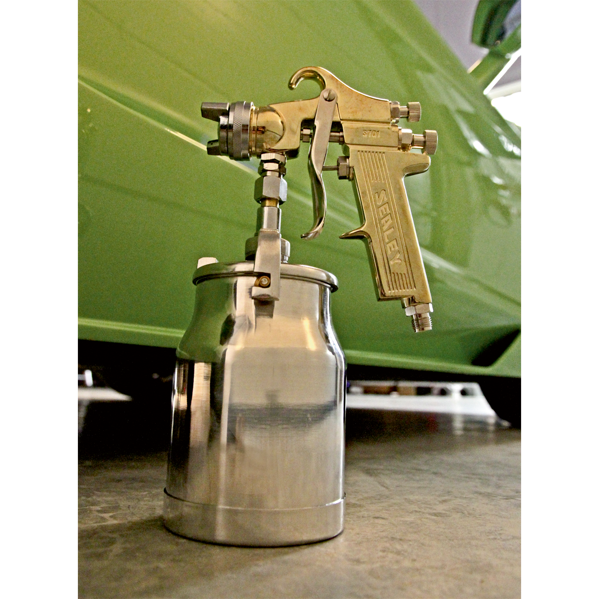 Sealey Workshop Gold Series Suction Feed Spray Gun 1.8mm Set-Up S701