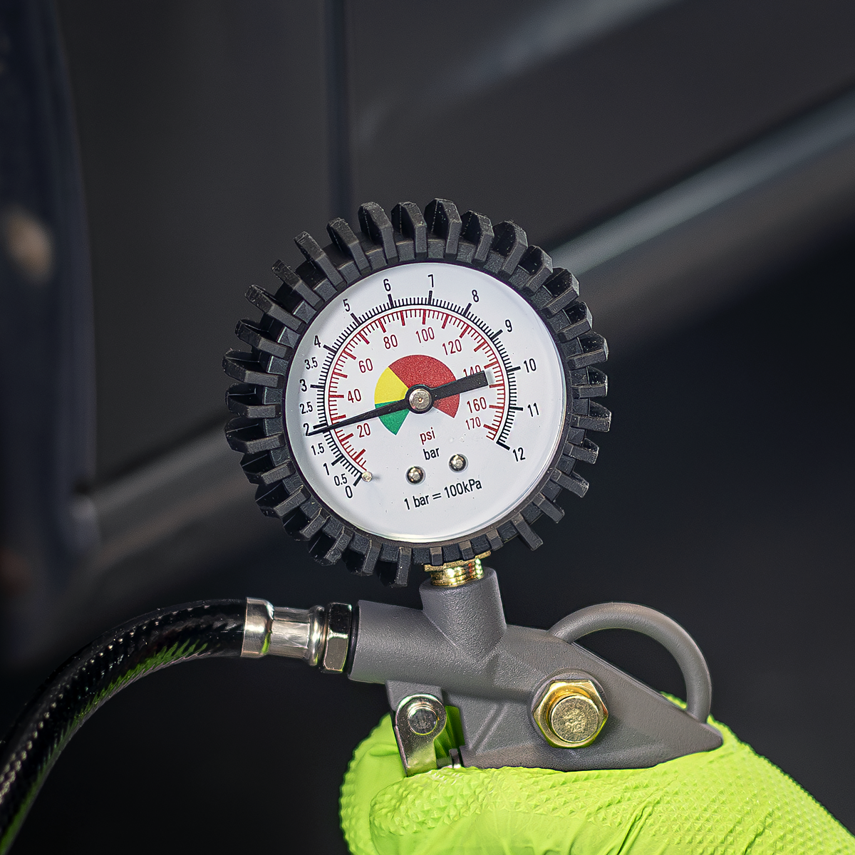 Sealey Tyre Inflator with Gauge SA332