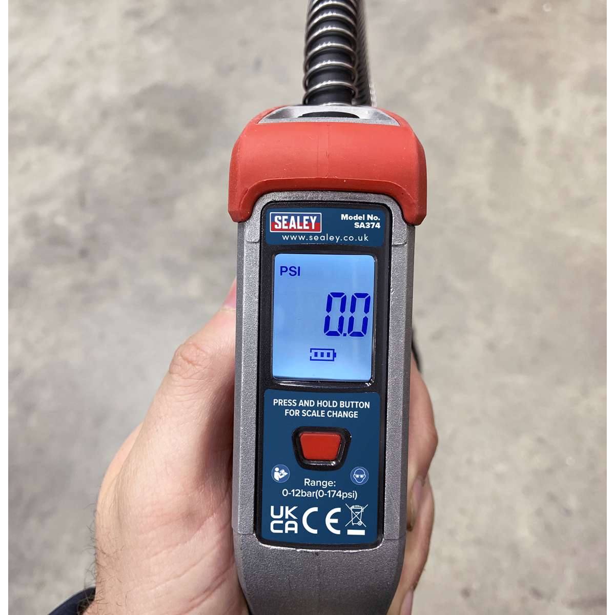 Sealey Digital Tyre Inflator with 0.5m Hose & Twin Push-On Connector SA374
