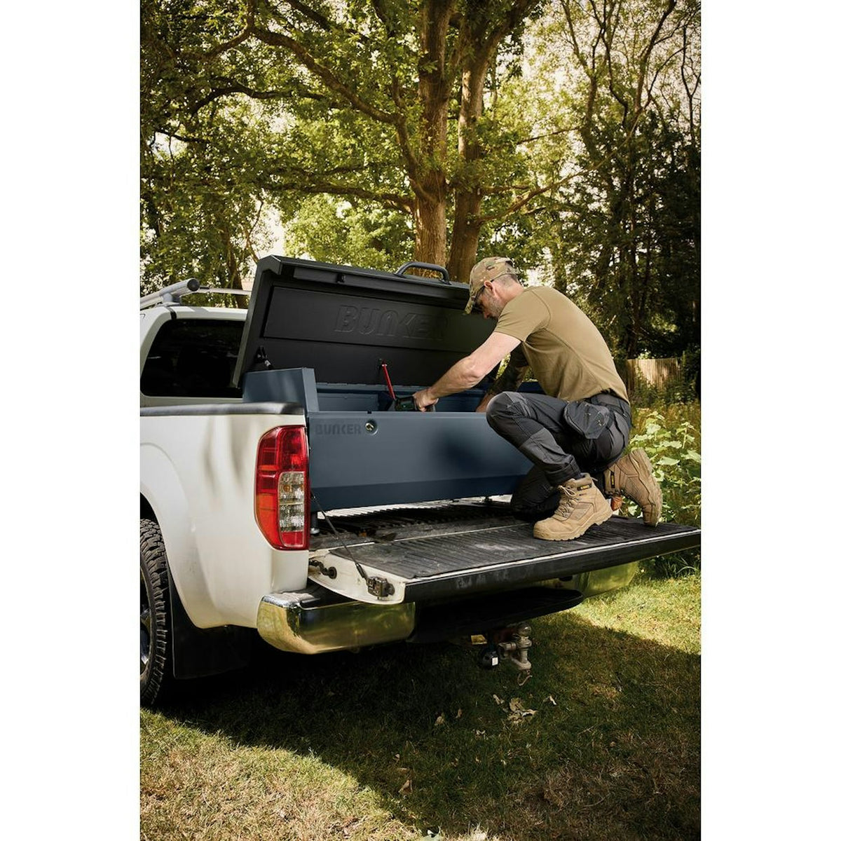 BUNKER T2 Outback Van Tool Box, 1335mm, Grey 29885 - image 12
