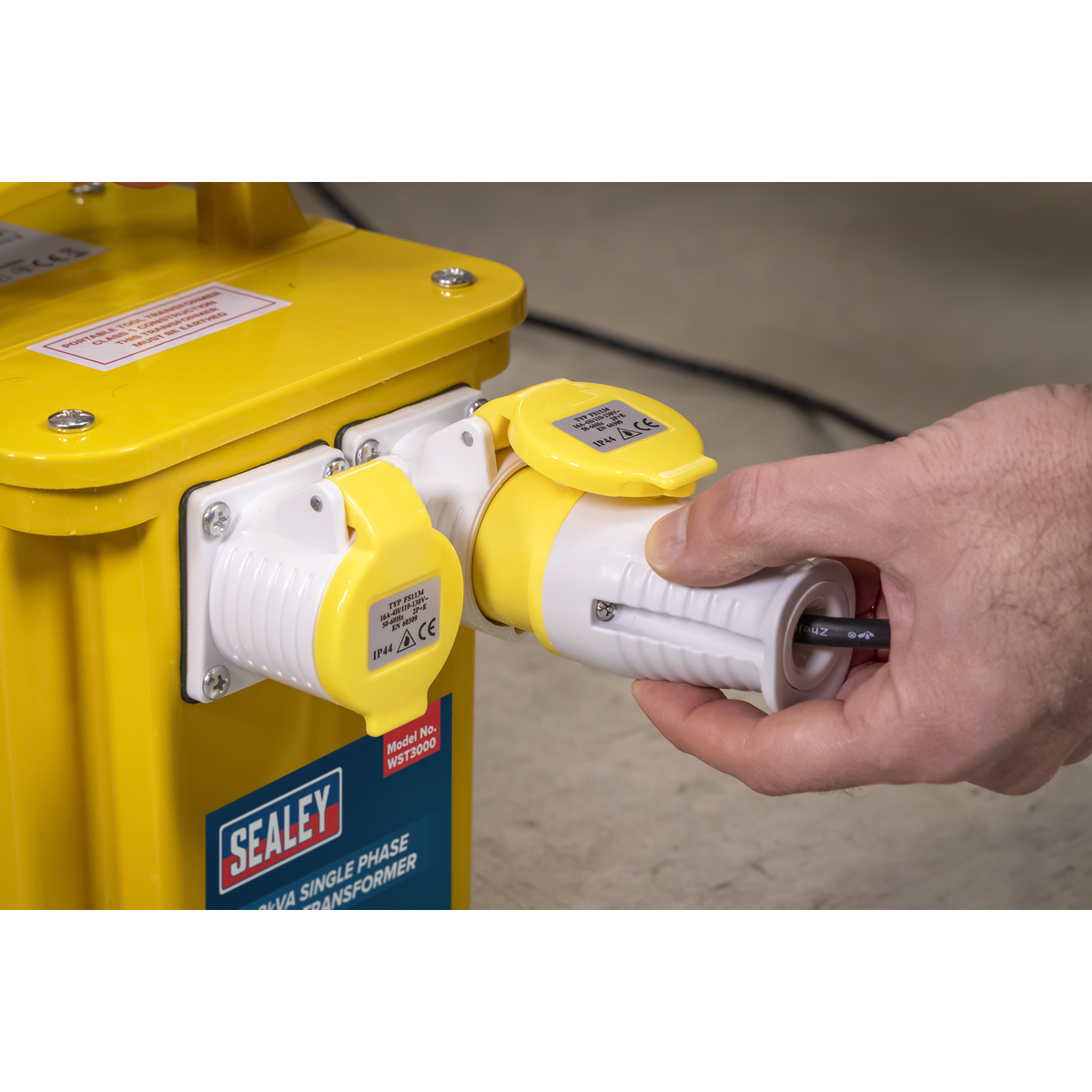 Sealey Portable Transformer 3000VA WST3000