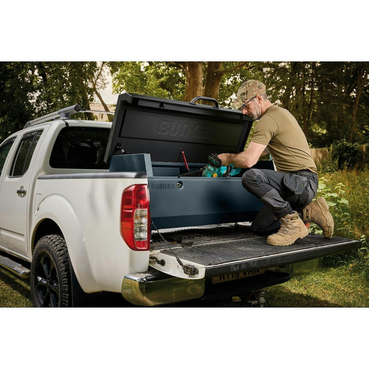BUNKER T2 Outback Van Tool Box, 1335mm, Grey 29885 - image 10