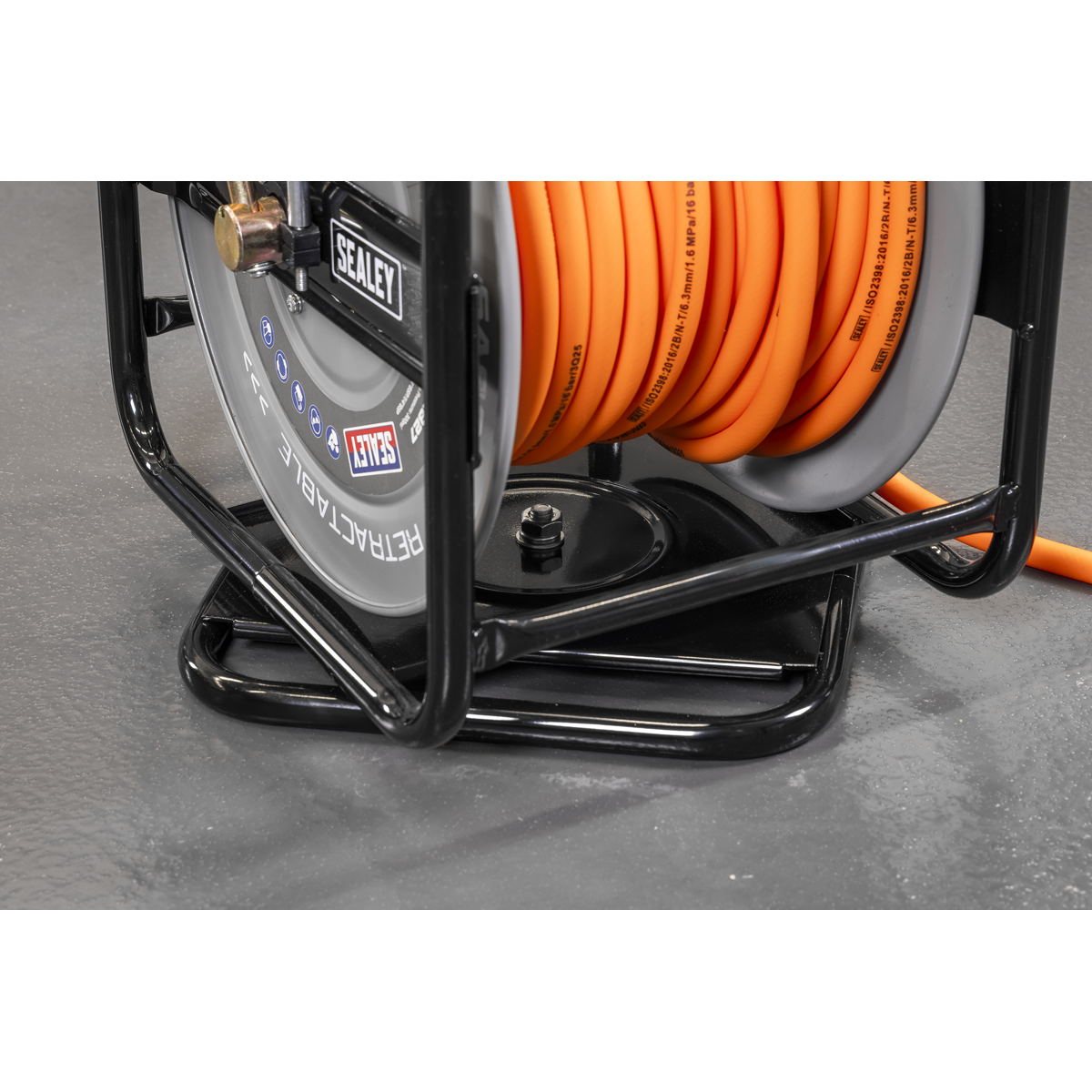 Sealey 30m Swivel Air Hose Reel 6mm ID SA827