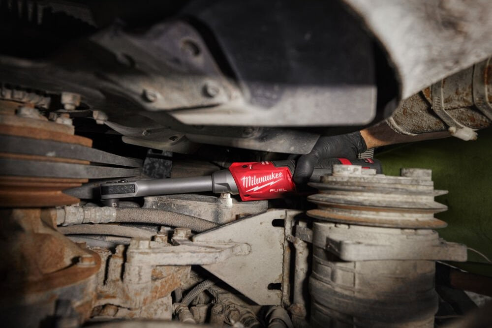 Milwaukee Pass Through Ratchet 2x 12v 2Ah REDLITHIUM Batteries M12FPTR-202X