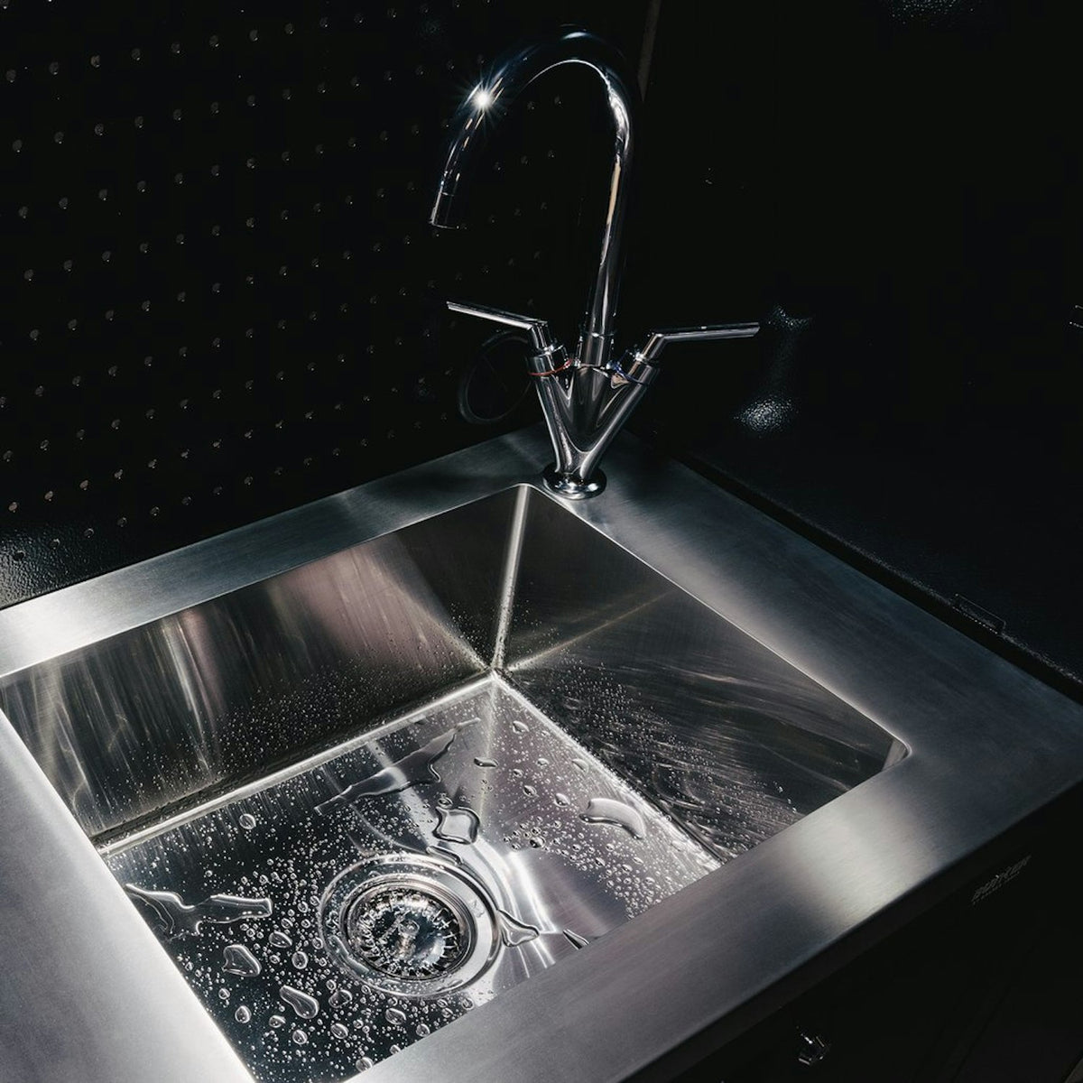 BUNKER Modular Floor Cabinet with Sink, 2 Door, 680mm 31034 - image 3