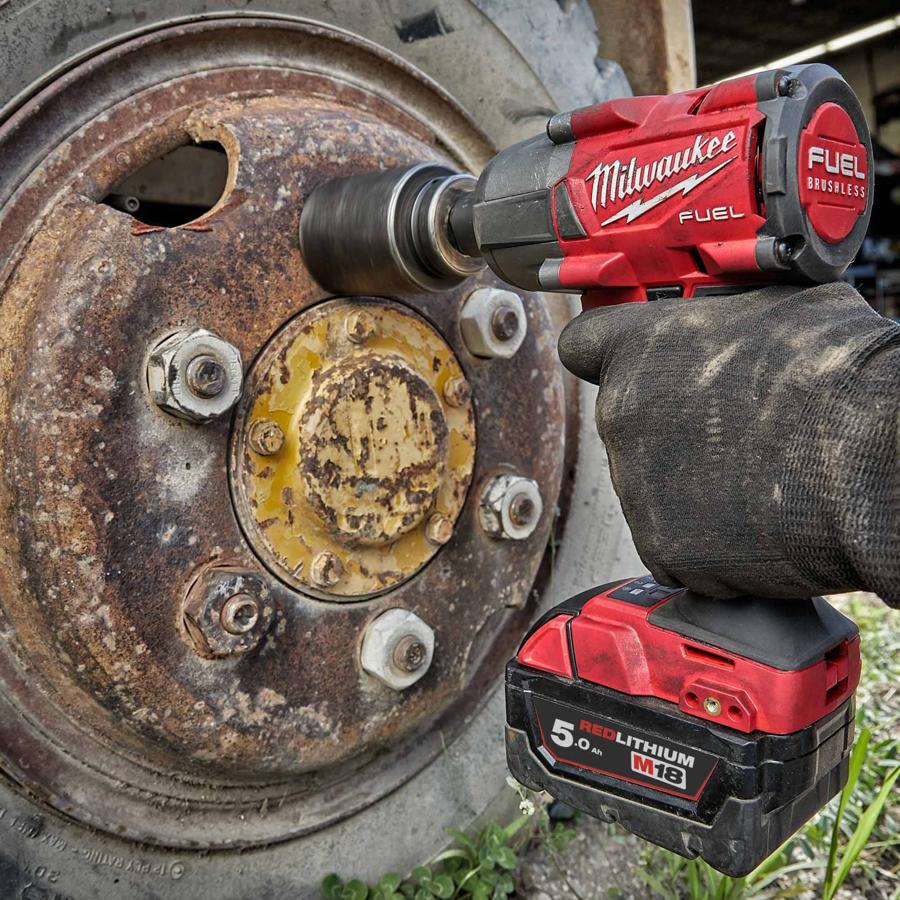 Milwaukee M18 FMTIW2F12-502X 18V 1/2" Impact Wrench (2 x 5.0Ah RedLithium-Ion Batteries)