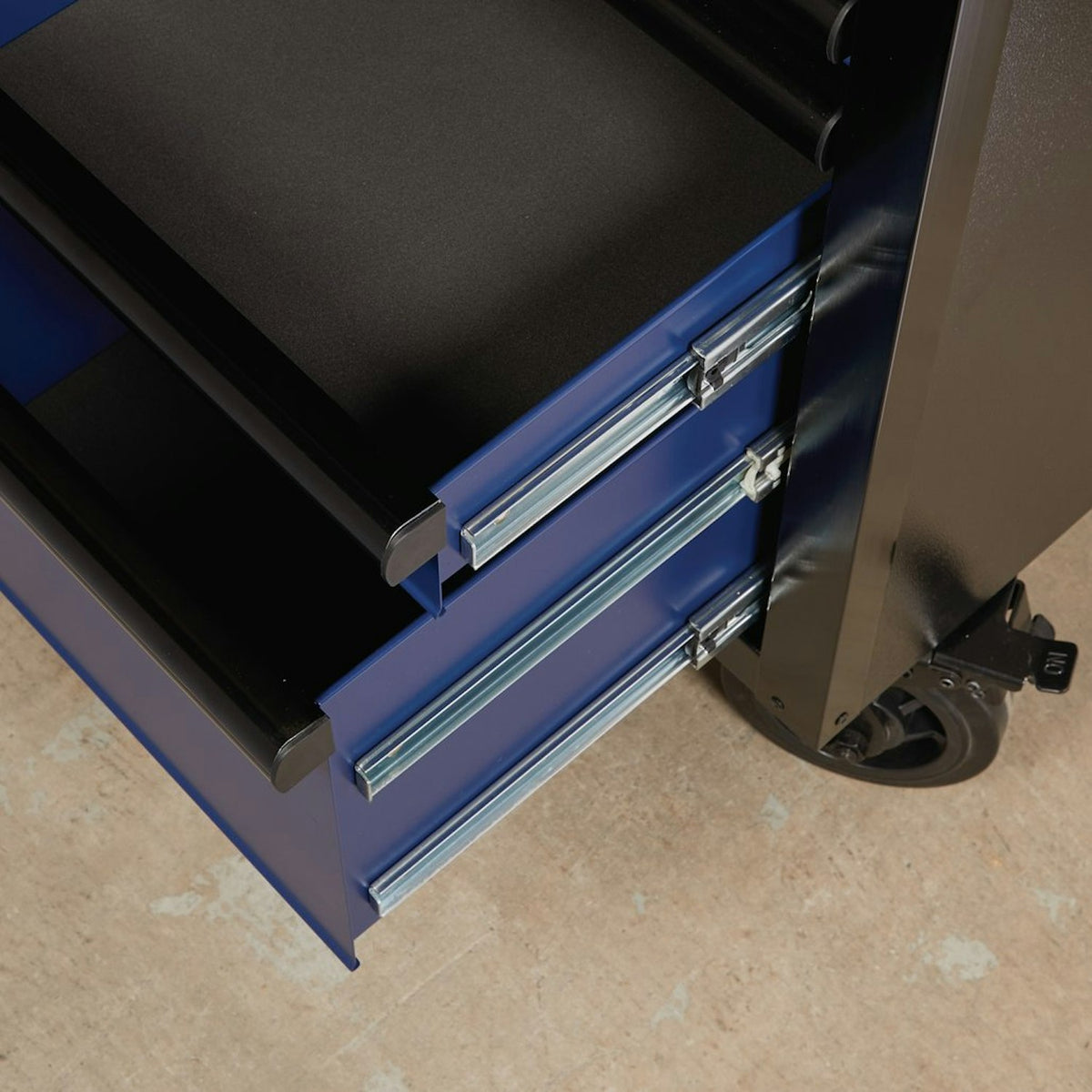 BUNKER 10 Drawer Workbench Roller Tool Cabinet, 56", Blue 27223 - image 6