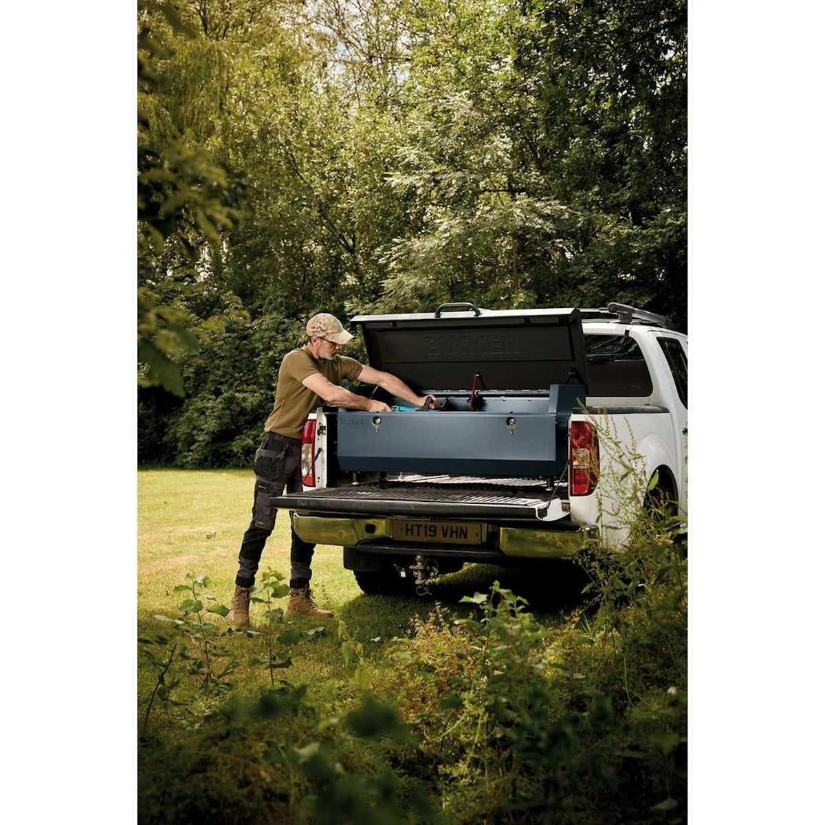 BUNKER T2 Outback Van Tool Box, 1335mm, Grey 29885 - image 7