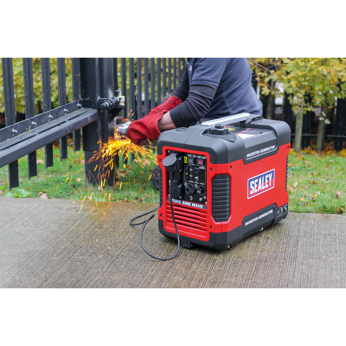 Sealey 2000W Inverter Generator 4-Stroke Engine 230V G2000I