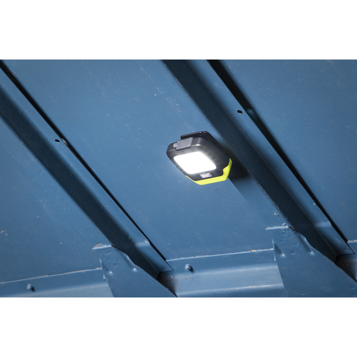 Sealey Rechargeable Clip Light with Auto-Sensor 2W & 1.5W SMD LED HT02LED