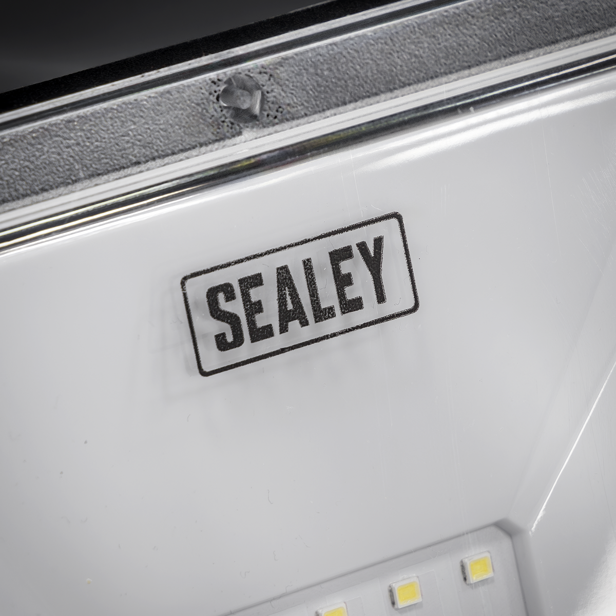 Sealey Rechargeable Portable Floodlight & Power Bank 20W SMD LED LED1800PB