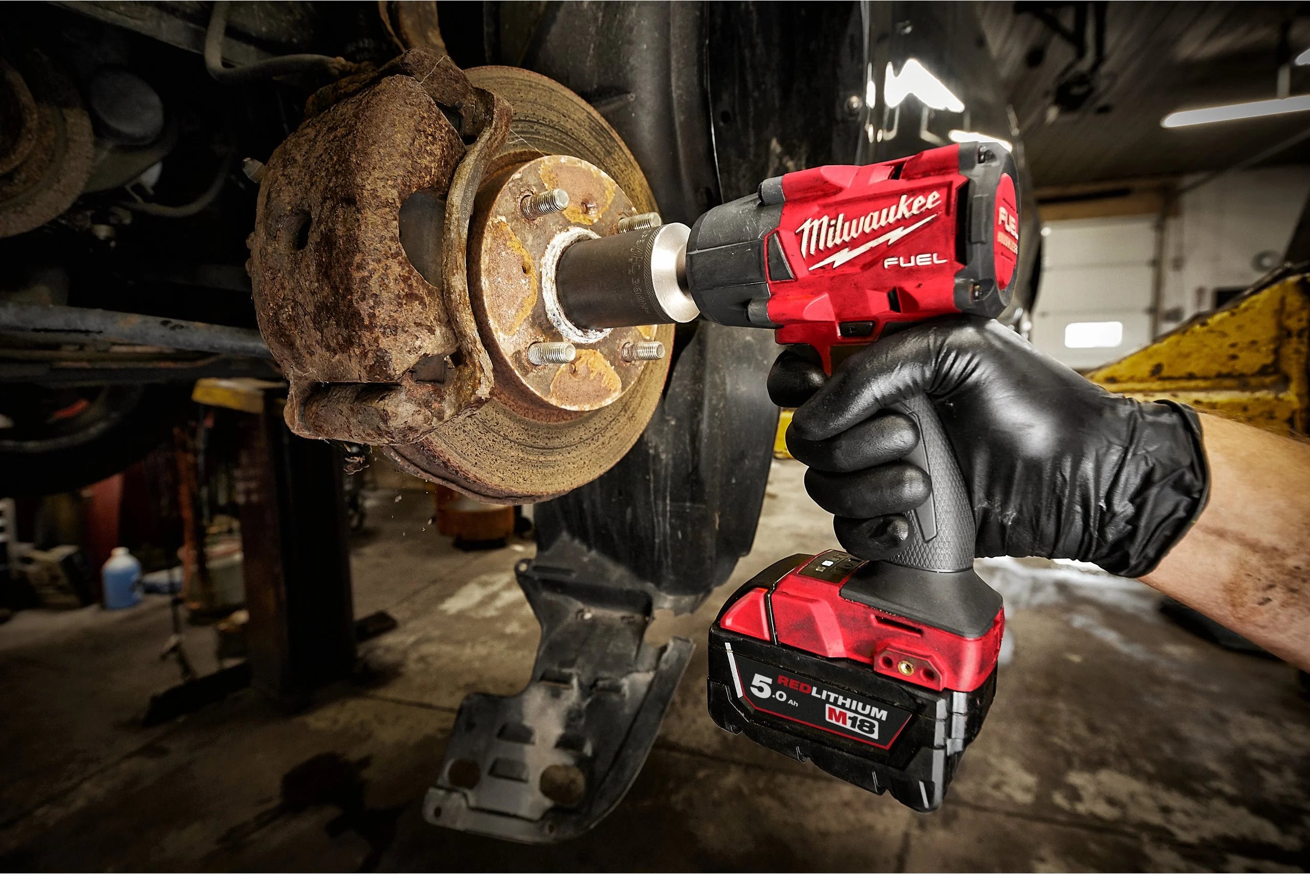 Milwaukee M18 FMTIW2F38-502X 18V 3/8" Impact Wrench (2 x 5.0Ah RedLithium-Ion Batteries)