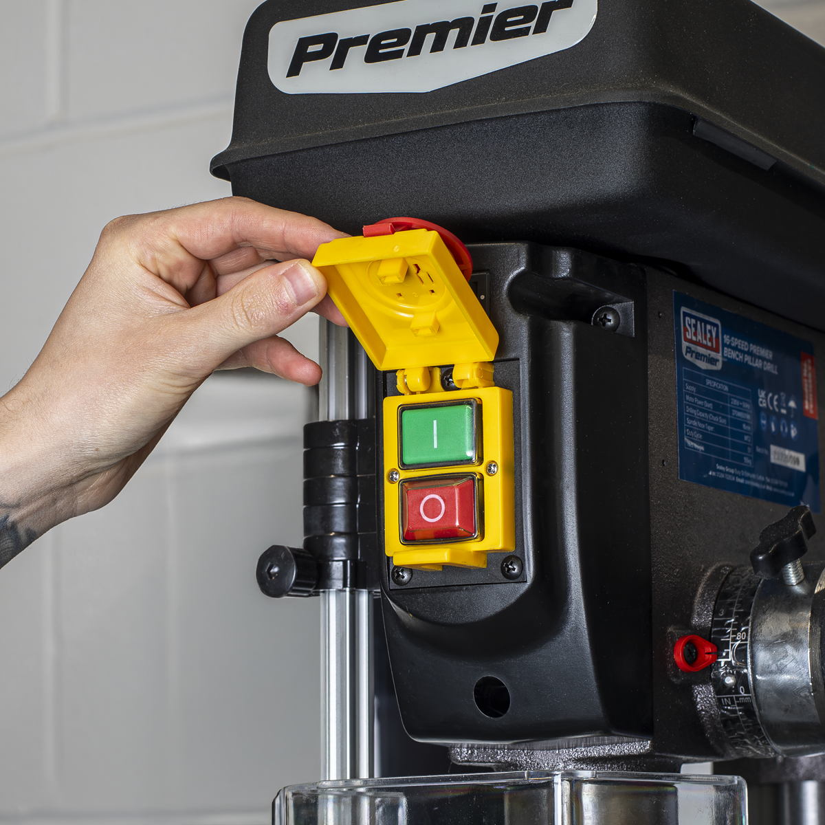 Sealey Premier Bench Mounting Pillar Drill 16-Speed 370W/230V PDM125B