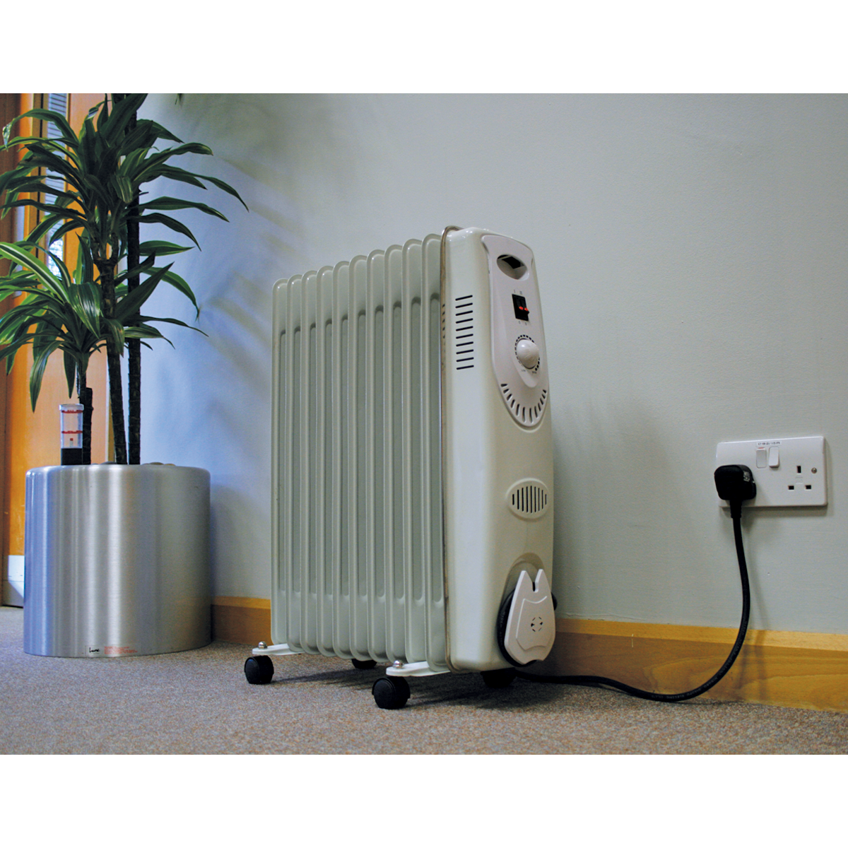Sealey 11-Element Oil-Filled Radiator 2500W/230V RD2500