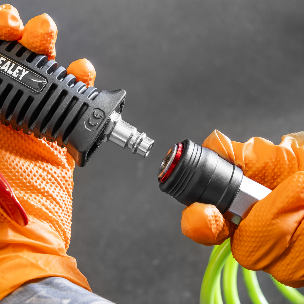 Sealey Tyre Inflator with Clip-On Connector SA9304